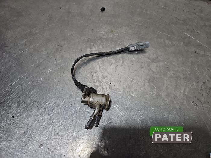 Używane Wtryskiwacz AdBlue Renault Master III (MA/MB/MC/MD/MH/MF/MG/MH) 2.3 dCi 150 16V Cena € 171,52 Z VAT oferowane przez Autoparts Pater