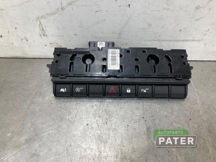 Używane Przelacznik (rózne) Renault Master III (MA/MB/MC/MD/MH/MF/MG/MH) 2.3 dCi 150 16V Cena € 44,47 Z VAT oferowane przez Autoparts Pater