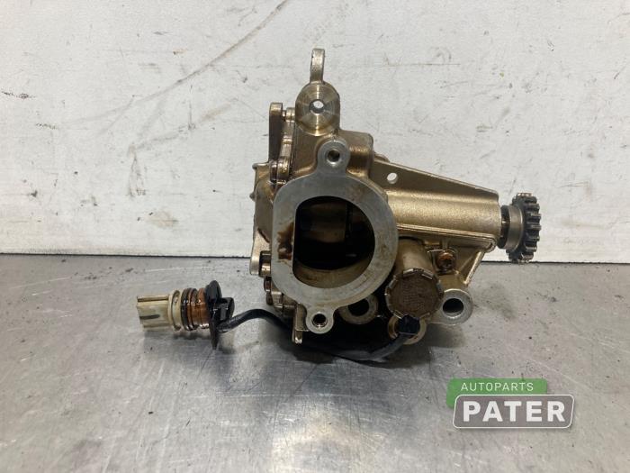 Używane Pompa oleju Renault Megane IV Estate (RFBK) 1.3 TCE 160 16V Cena € 52,50 Procedura marży oferowane przez Autoparts Pater