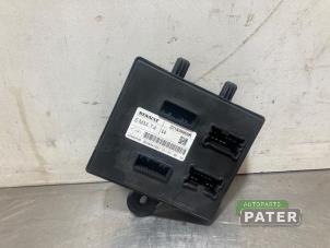 Begagnade Dator , karosskontroll (BCM) Renault Captur (2R) 0.9 Energy TCE 12V Pris € 78,75 Marginaltabell erbjuds av Autoparts Pater