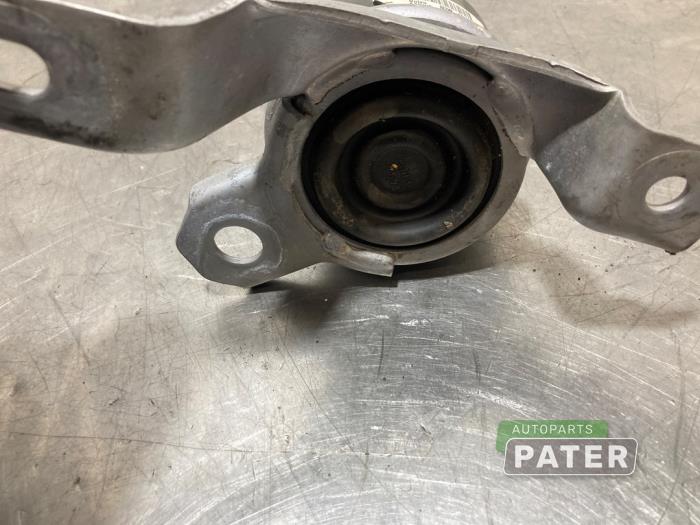 Engine mount Volvo XC60 I 2.4 D5 20V 220 AWD Autom. - 8G9N6F012BB D5244T20