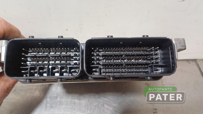 Engine management computer from a Opel Vivaro 2.0 CDTI 122 2020