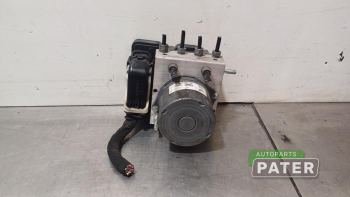 Begagnade ABS-pump Opel Vivaro 2.0 CDTI 122 Pris € 95,29 Inklusive moms erbjuds av Autoparts Pater
