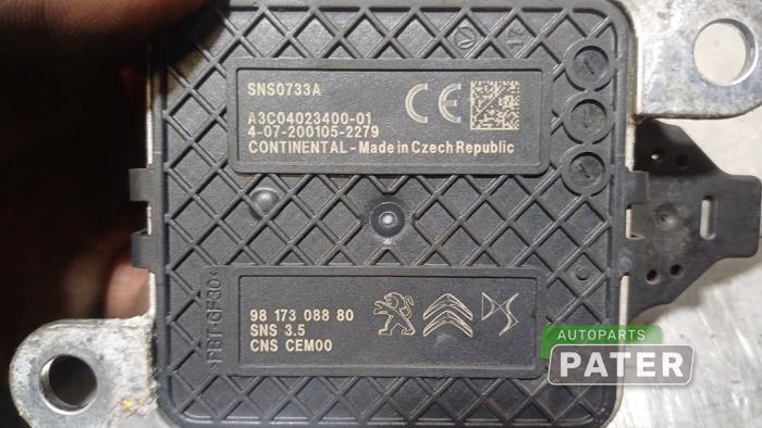 NOx-sensor från en Opel Vivaro 2.0 CDTI 122 2020