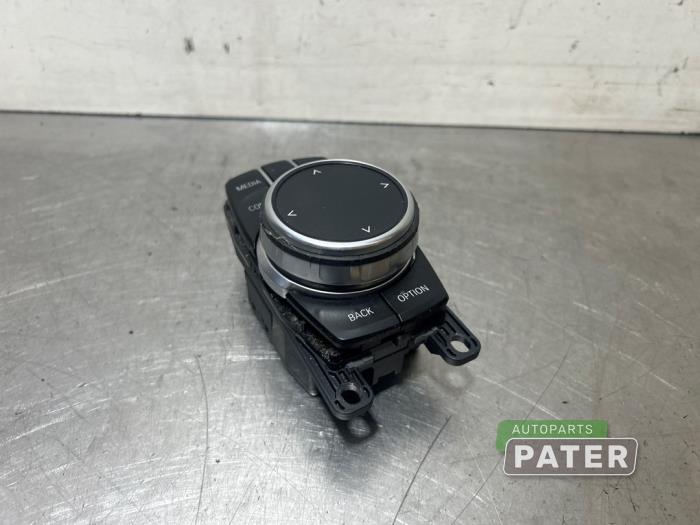 Begagnade Kontrollenhet, multimedia BMW 5 serie Touring (G31) 523d 2.0 TwinPower Turbo 16V Pris € 131,25 Marginaltabell erbjuds av Autoparts Pater