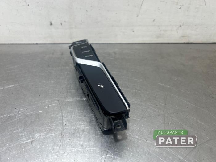 Usados Interruptor ESP BMW 5 serie Touring (G31) 523d 2.0 TwinPower Turbo 16V Precio € 126,00 Norma de margen ofrecido por Autoparts Pater