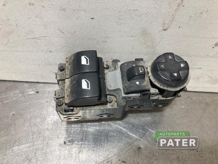 Usados Interruptor combinado de ventanillas Peugeot Expert (V1/VA/VB/VE/VF/VT/VY) 2.0 Blue HDi 120 16V Precio € 31,76 IVA incluido ofrecido por Autoparts Pater