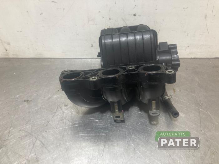Begagnade Insugsrör Mitsubishi Space Star (A0) 1.0 12V Pris € 78,75 Marginaltabell erbjuds av Autoparts Pater