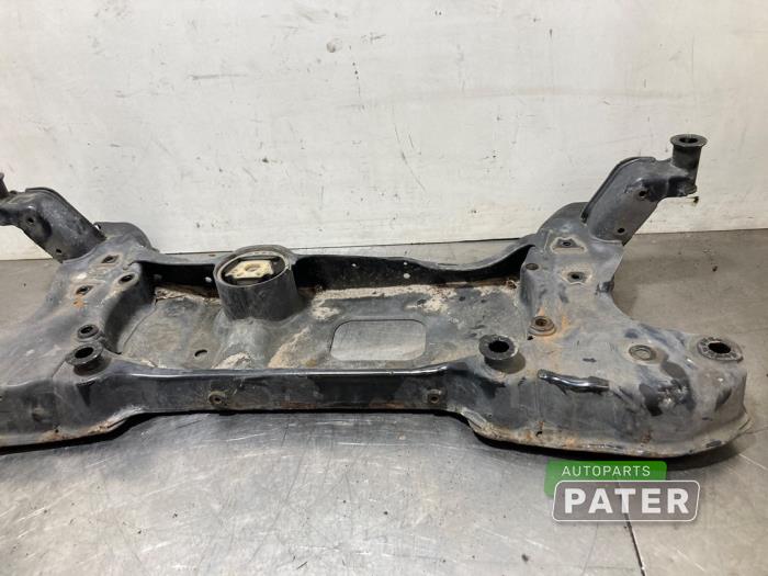 Usados Subchasis Volkswagen Caddy IV 2.0 TDI 102 Precio € 63,53 IVA incluido ofrecido por Autoparts Pater