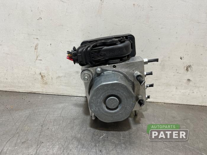 Usagé Bloc ABS Nissan Micra (K14) 1.5 dCi Prix € 52,50 Règlement à la marge proposé par Autoparts Pater