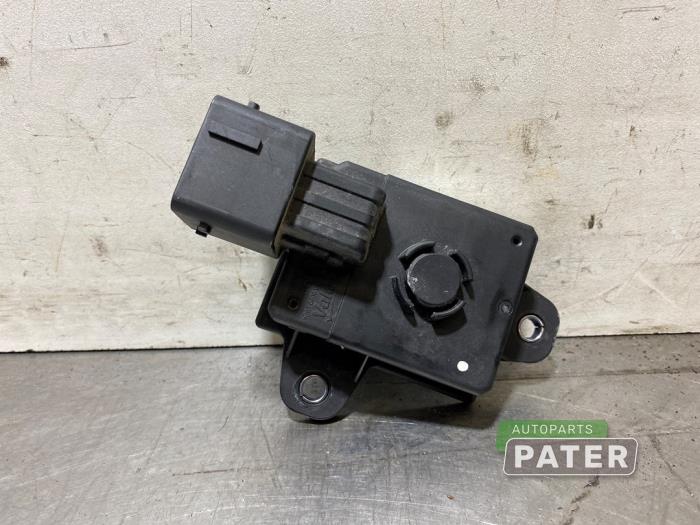 Używane Modul wentylator Peugeot 2008 (CU) 1.2 Vti 12V PureTech 82 Cena € 26,25 Procedura marży oferowane przez Autoparts Pater