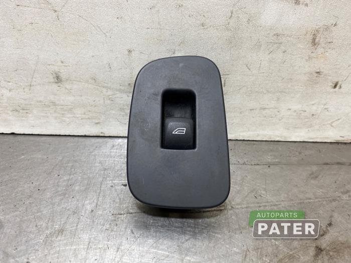 Usados Interruptor de ventanilla eléctrica Volvo V60 II (ZW) 2.0 T6 16V Twin Engine Precio € 13,13 Norma de margen ofrecido por Autoparts Pater
