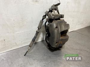 Begagnade Främre bromsok, höger Volvo V60 II (ZW) 2.0 T6 16V Twin Engine Pris € 52,50 Marginaltabell erbjuds av Autoparts Pater
