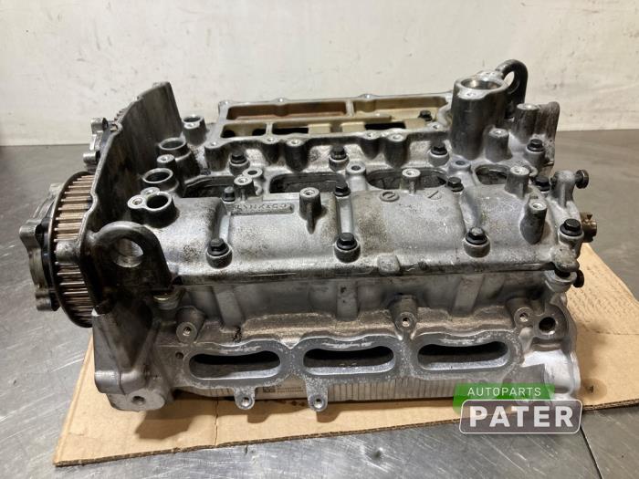 Używane Glowica cylindra Lynk &amp; Co 01 1.5 PHEV Cena € 892,50 Procedura marży oferowane przez Autoparts Pater