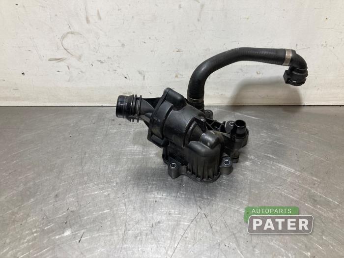Gebrauchte Thermostatgehäuse BMW 5 serie Touring (G31) 523d 2.0 TwinPower Turbo 16V Preis € 52,50 Margenregelung angeboten von Autoparts Pater