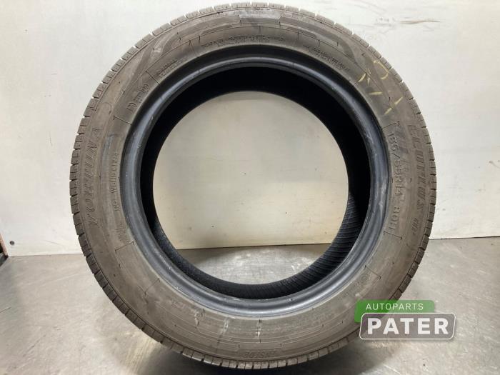 Używane Opona Mitsubishi Space Star (A0) 1.2 12V Cena € 21,00 Procedura marży oferowane przez Autoparts Pater