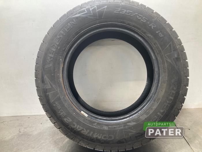 Używane Opona Mercedes Sprinter 3,5t (906.63) 311 CDI 16V Cena € 50,82 Z VAT oferowane przez Autoparts Pater