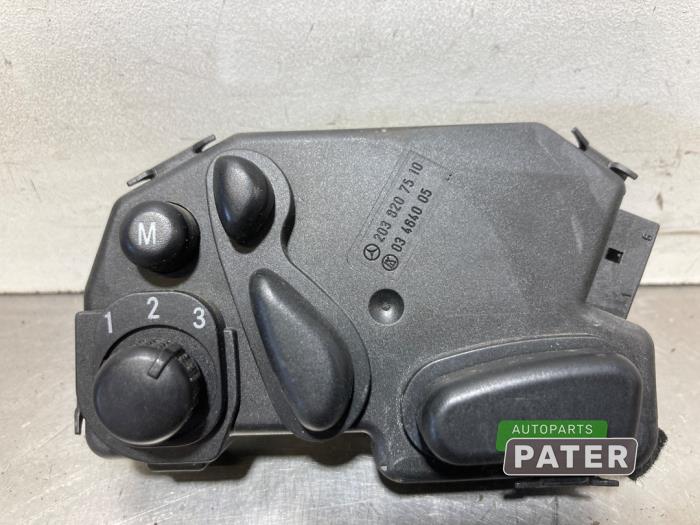 Begagnade Brytare, eldrivet säte Mercedes Viano (639) 3.0 CDI V6 24V Euro 5 Pris € 50,82 Inklusive moms erbjuds av Autoparts Pater