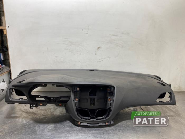 Używane Panel Opel Karl 1.0 12V Cena € 262,50 Procedura marży oferowane przez Autoparts Pater