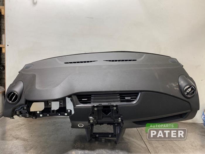Używane Panel Renault Zoé (AG) R110 Cena € 315,00 Procedura marży oferowane przez Autoparts Pater