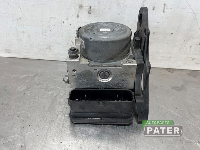 Używane Pompa ABS Audi A3 Sportback (8VA/8VF) 2.0 TDI 16V Cena € 78,75 Procedura marży oferowane przez Autoparts Pater