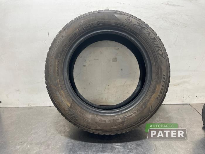 Używane Opona Cena € 26,25 Procedura marży oferowane przez Autoparts Pater