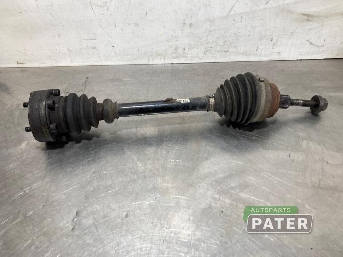 Gebrauchte Antriebswelle links vorne Volkswagen Transporter/Caravelle T4 2.5 TDI Preis € 57,17 Mit Mehrwertsteuer angeboten von Autoparts Pater