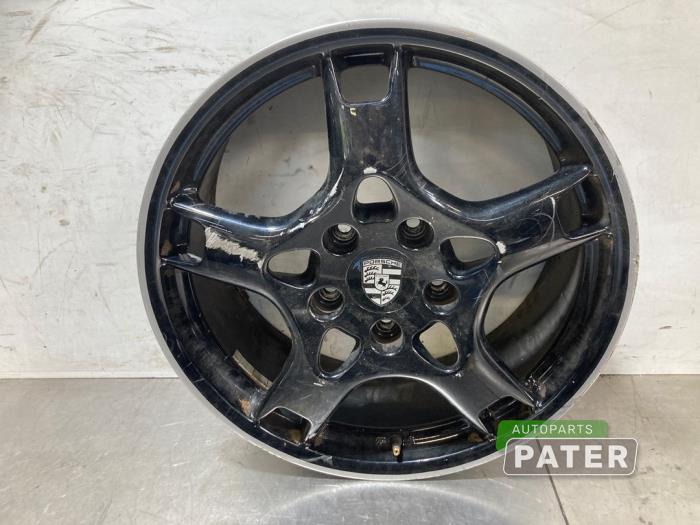 Używane Obrecz Porsche 911 (996) 3.6 Carrera 4 24V Cena € 183,75 Procedura marży oferowane przez Autoparts Pater