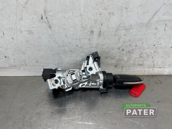Używane Stacyjka + Kluczyk Audi A3 Limousine (8VS/8VM) 2.0 35 TDI 16V Cena € 52,50 Procedura marży oferowane przez Autoparts Pater