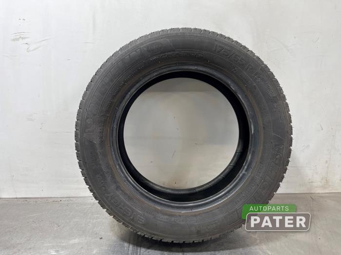 Używane Opona Cena € 31,50 Procedura marży oferowane przez Autoparts Pater