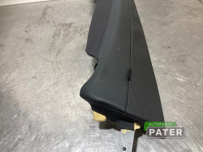 Seat side bottom trim