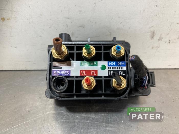 Gebrauchte Ventilblock hydraulisch Audi A6 (C7) 3.0 TDI V6 24V Quattro Preis € 89,25 Margenregelung angeboten von Autoparts Pater