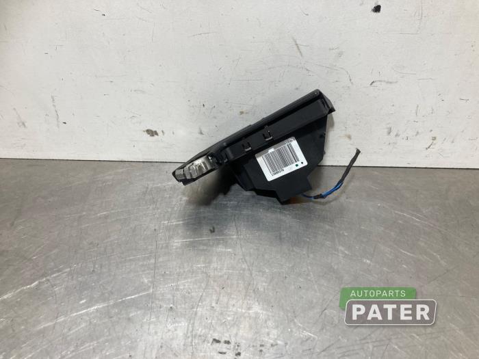Używane Biegun akumulator Audi A6 (C7) 3.0 TDI V6 24V Quattro Cena € 26,25 Procedura marży oferowane przez Autoparts Pater