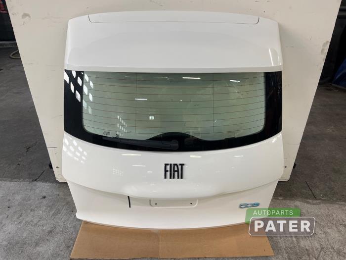 Używane Tylna klapa Fiat 500e (332) 42 kWh 3+1 Cena € 525,00 Procedura marży oferowane przez Autoparts Pater