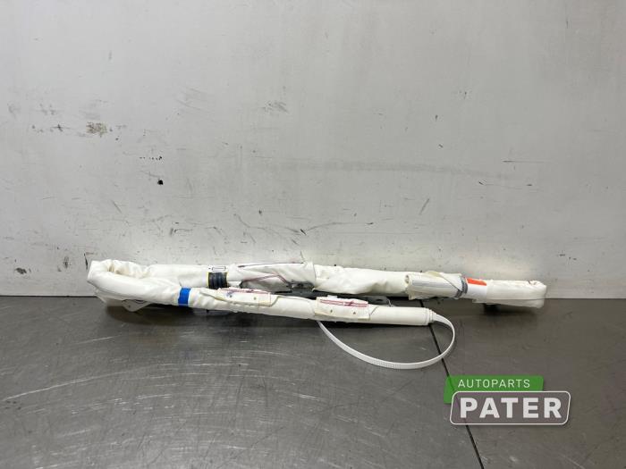 Używane Kurtyna prawa Fiat 500e (332) 42 kWh 3+1 Cena € 210,00 Procedura marży oferowane przez Autoparts Pater