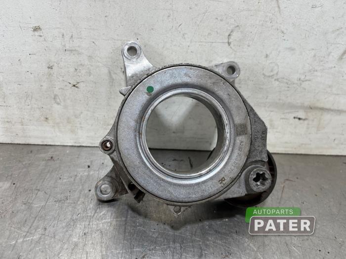Usados Tensor correa múltiple Mercedes CLA (118.3) 1.3 CLA-180 Turbo 16V Precio € 31,50 Norma de margen ofrecido por Autoparts Pater