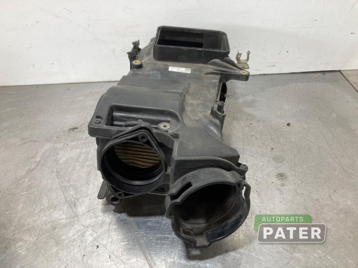 Begagnade Luftfilterhus Mercedes C (W205) C-250 2.2 CDI 16V BlueTEC, C-250d Pris € 26,25 Marginaltabell erbjuds av Autoparts Pater