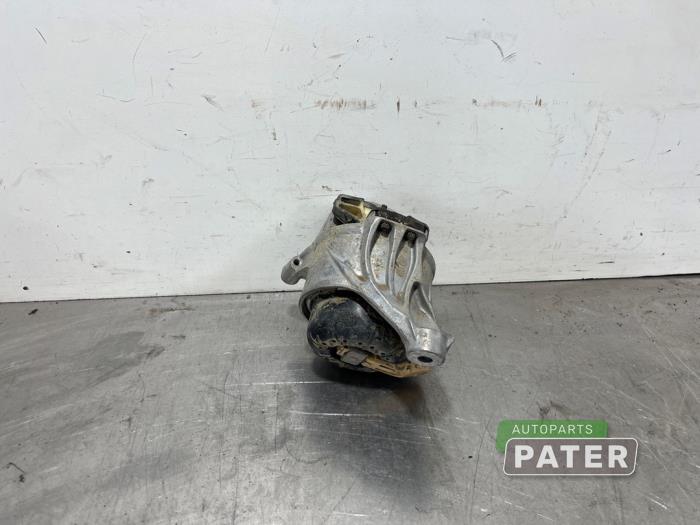 Used Engine mount Audi A4 Avant (B9) 2.0 35 TFSI Mild Hybrid 16V Price € 36,75 Margin scheme offered by Autoparts Pater