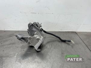 Motorlager van een Audi A4 Avant (B9) 2.0 35 TFSI Mild Hybrid 16V 2021