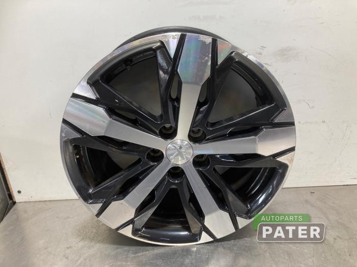 Używane Obrecz Peugeot 5008 II (M4/MC/MJ/MR) 1.2 12V e-THP PureTech 130 Cena € 105,00 Procedura marży oferowane przez Autoparts Pater