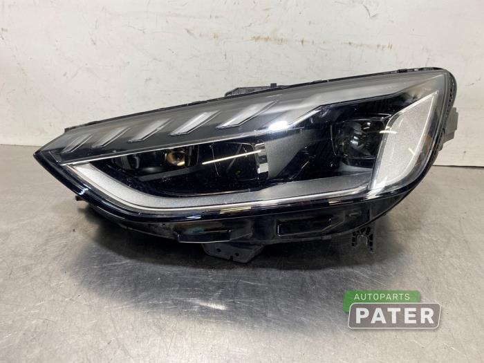 Używane Reflektor lewy Audi A4 Avant (B9) 2.0 35 TFSI Mild Hybrid 16V Cena € 997,50 Procedura marży oferowane przez Autoparts Pater