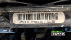 Motor van een Ford Focus 3 Wagon 1.6 Ti-VCT 16V 125 2012
