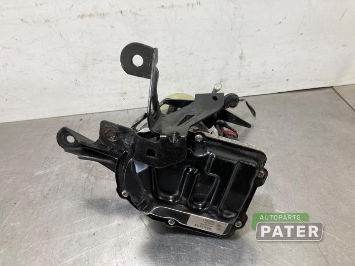Usagé Pompe de direction Opel Vivaro 1.6 CDTI 95 Euro 6 Prix € 317,63 Prix TTC proposé par Autoparts Pater