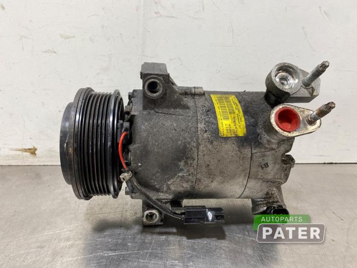 Usagé Pompe clim Ford Focus 3 1.0 Ti-VCT EcoBoost 12V 100 Prix € 78,75 Règlement à la marge proposé par Autoparts Pater