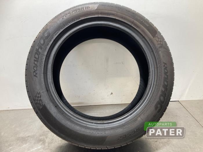 Begagnade Däck Mazda 5 (CR19) 1.8i 16V Pris € 31,50 Marginaltabell erbjuds av Autoparts Pater
