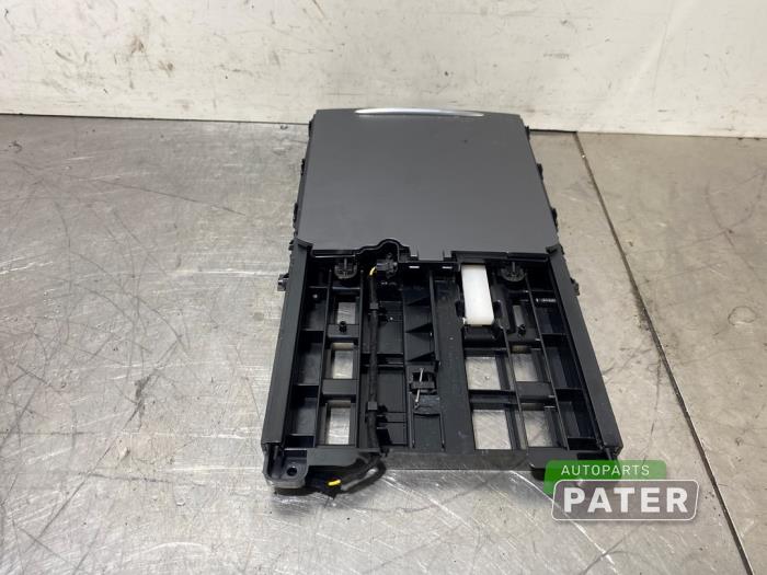 Usagé Divers Tesla Model 3 Standard RWD Plus, Long Range RWD Prix € 42,00 Règlement à la marge proposé par Autoparts Pater