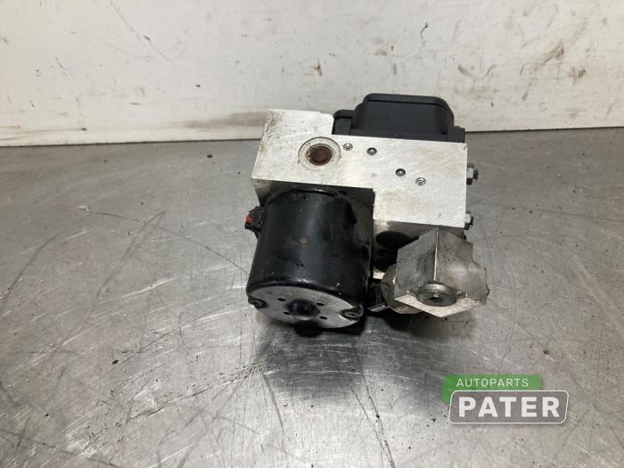 Begagnade ABS-pump Mercedes S (W220) 5.0 S-500 V8 24V Pris € 36,75 Marginaltabell erbjuds av Autoparts Pater