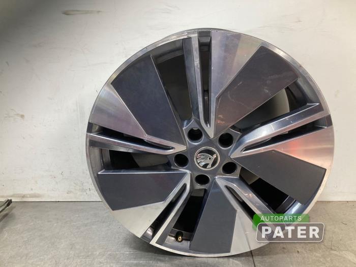 Używane Obrecz Skoda Enyaq iV (NYAC) 60 Cena € 131,25 Procedura marży oferowane przez Autoparts Pater