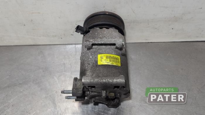 Usagé Compresseur de clim Ford Focus 3 Wagon 1.6 Ti-VCT 16V 125 Prix € 52,50 Règlement à la marge proposé par Autoparts Pater