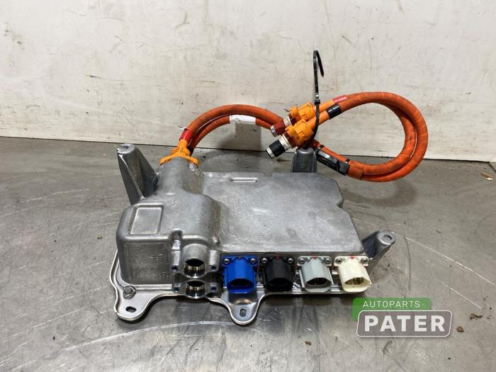 Używane Przetwornica Tesla Model X 75D Cena € 105,00 Procedura marży oferowane przez Autoparts Pater